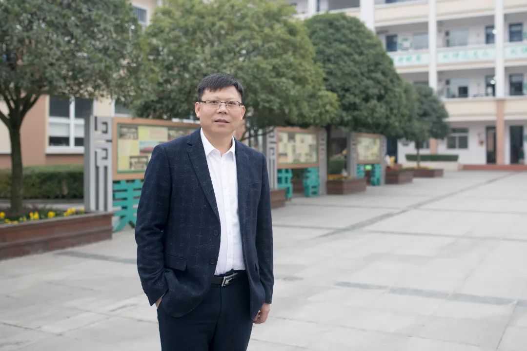 工作照3.jpg